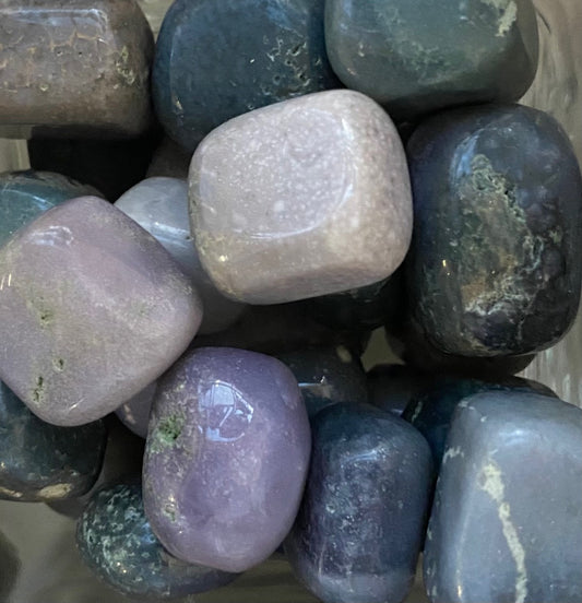 Purple Chalcedony, Grape Agate, tumbled stones